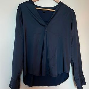 NWOT Banana Republic satin blouse navy M